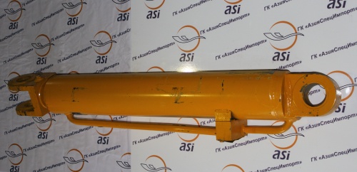 Гидроцилиндр подъема стрелы правый (L тела-1070 мм, d отв -70 и 80мм) ZL50G (A) ― АзияСпецИмпорт